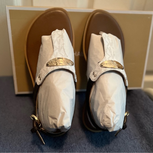 Two colors leather sandals from Michael Kors - Picture 9 of 10